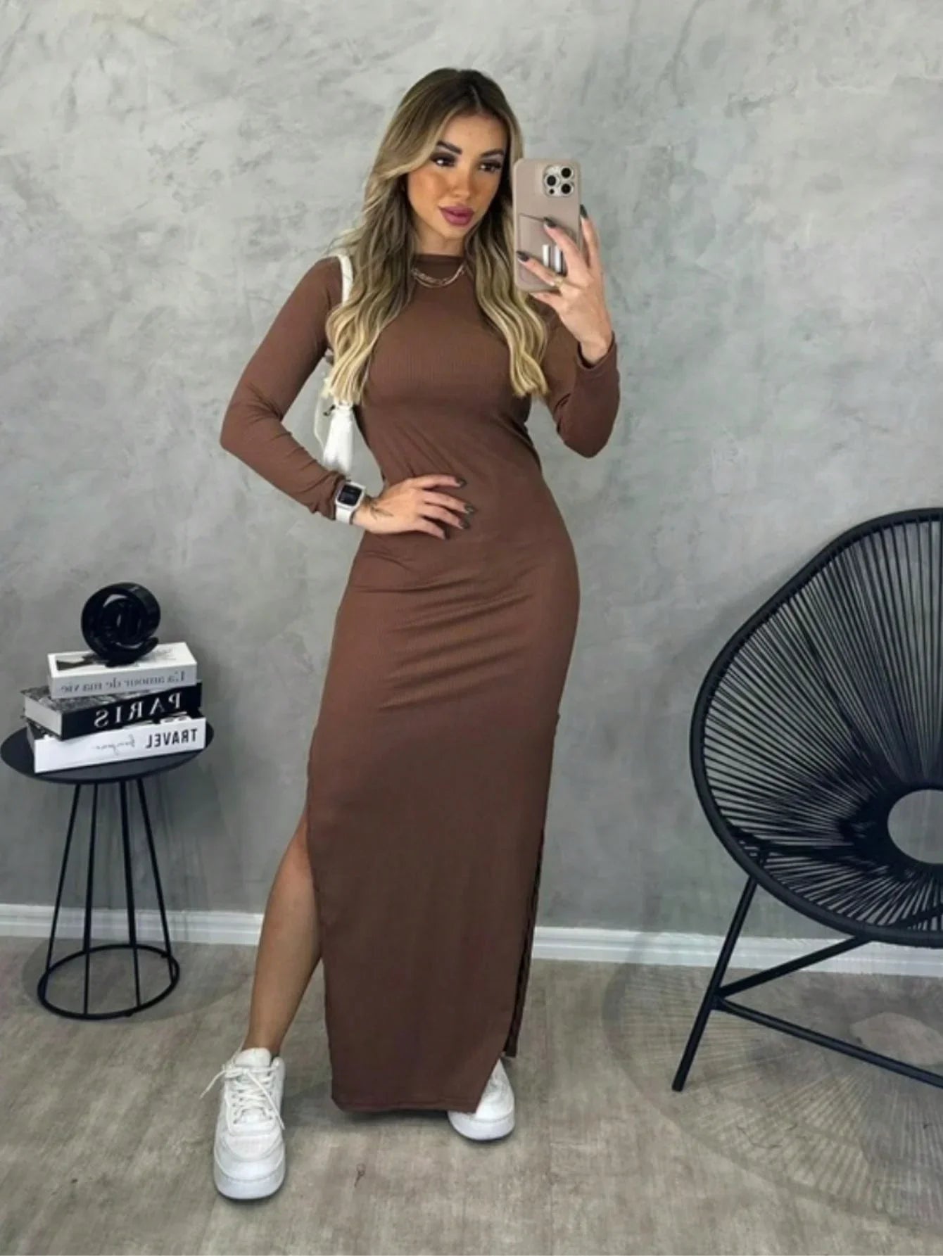 Vestido Noite em Sevilha – Elegância sóbria que encanta no detalhe
